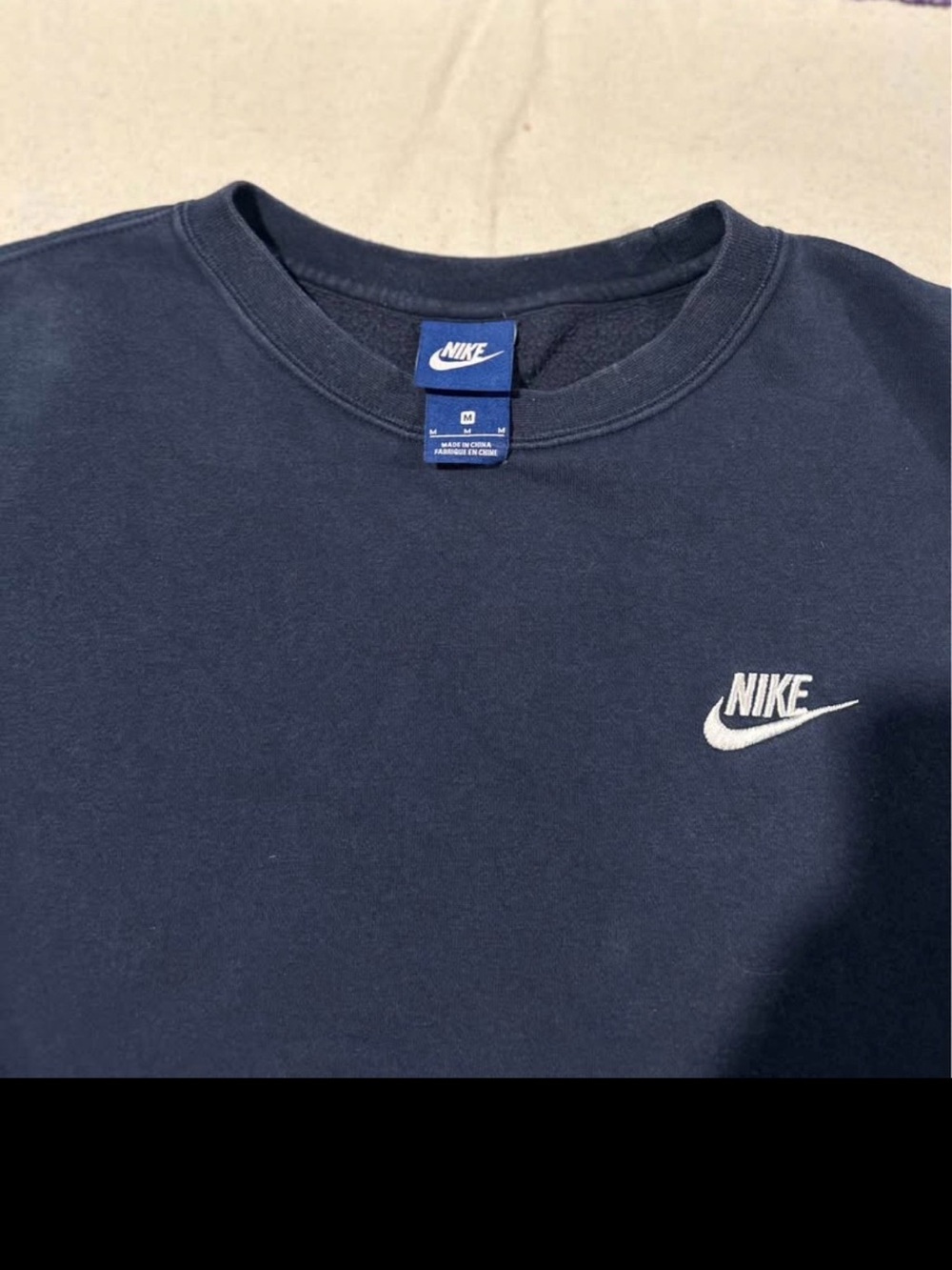 Nike Men’s Navy Crewneck Sweatshirt with White Swoosh Logo